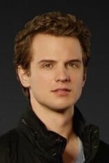 Freddie Stroma